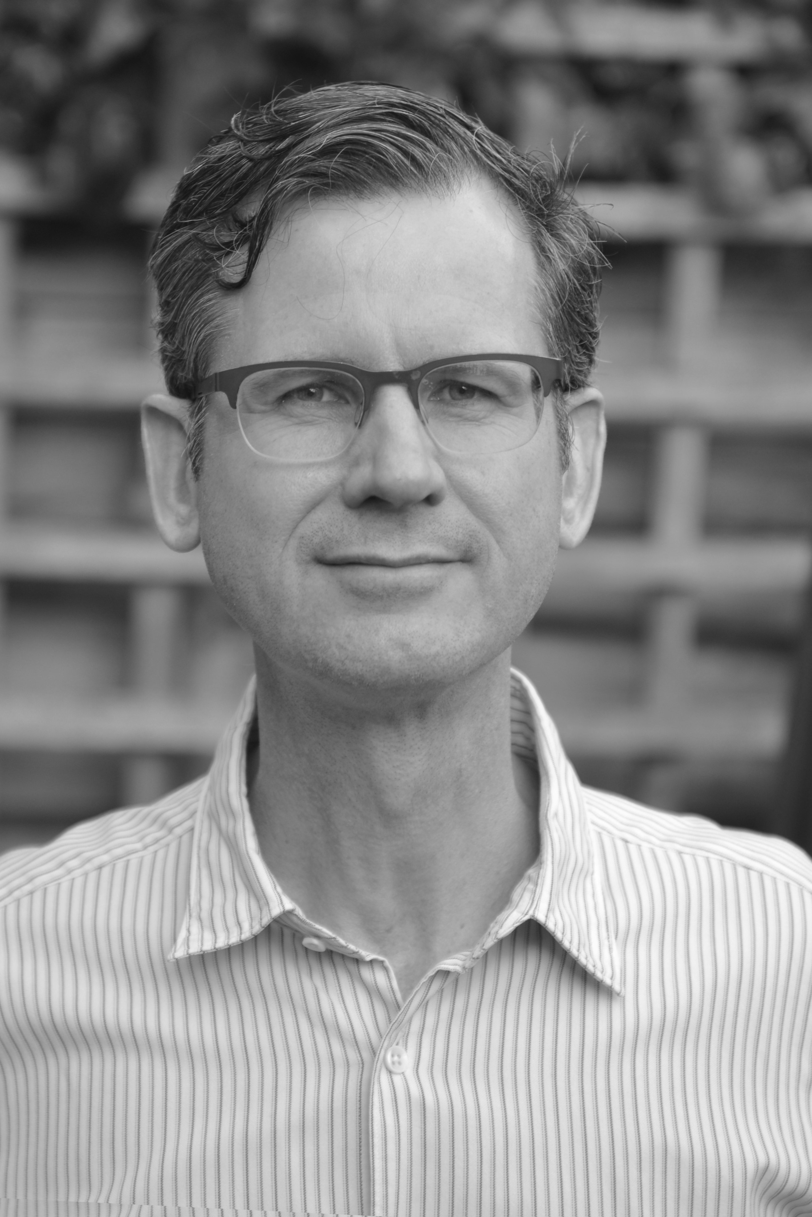 Tm-den-Dekker- Deconstructing Digital